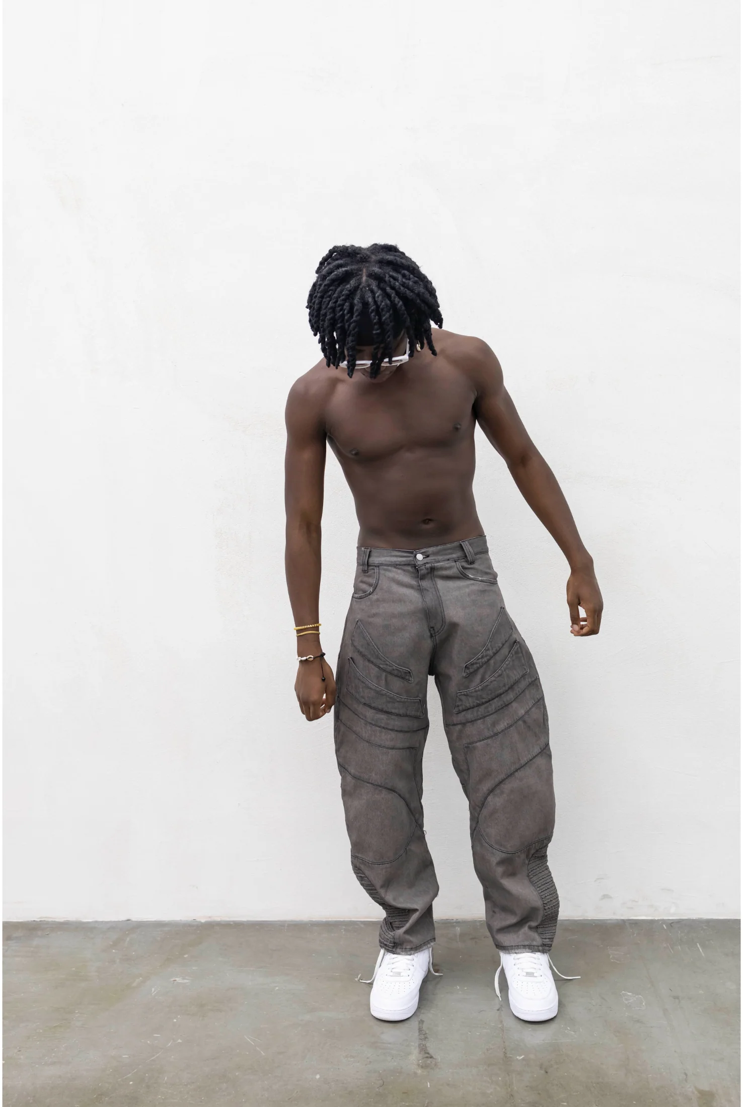 Jeans PRESENT DAY Robot - Image 7