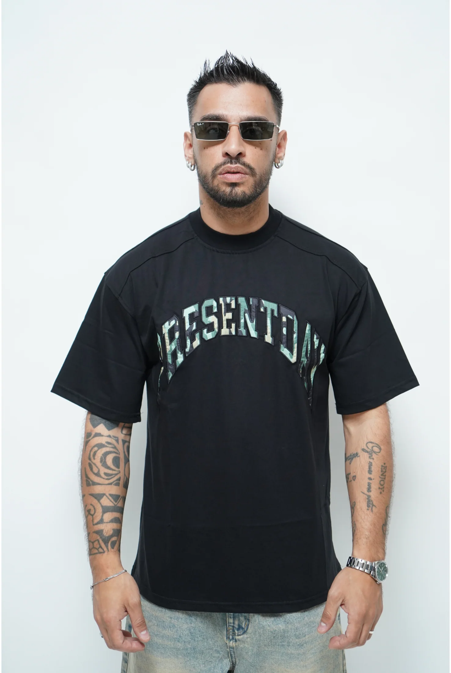 T-shirt PRESENT DAY ricamo mimetico ( 2 colori )